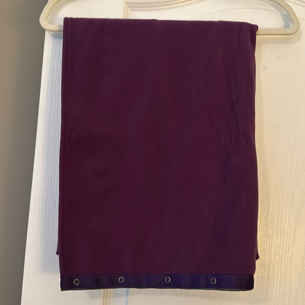 💕 Cozy Lululemon Vinyasa Scarf💕 - Picture 2 of 5